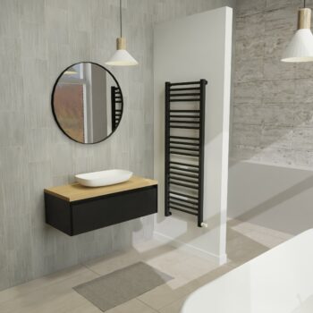 Maatwerk design wastafelmeubel, gemaakt van Zwart melamine of gespoten mdf met een blad van eiken en 1 waskom van Solid Surface. Het front te openen d.m.v. Greeplijst boven